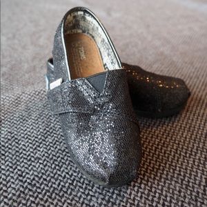 Tiny Toms in Black Glitter